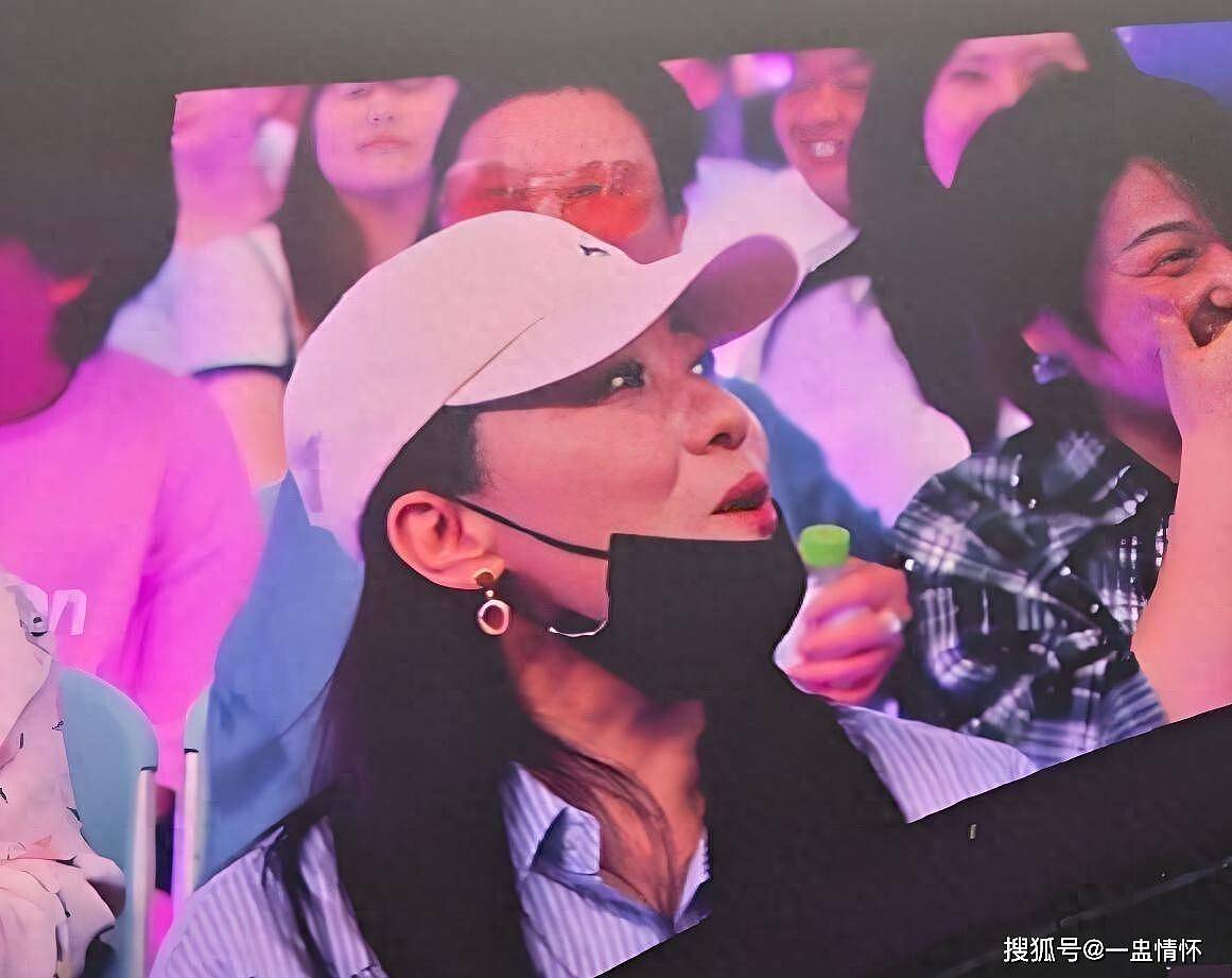 歌手谭晶嫁大9岁芯片之父，生双胞胎女儿，48岁明显衰老（组图） - 7