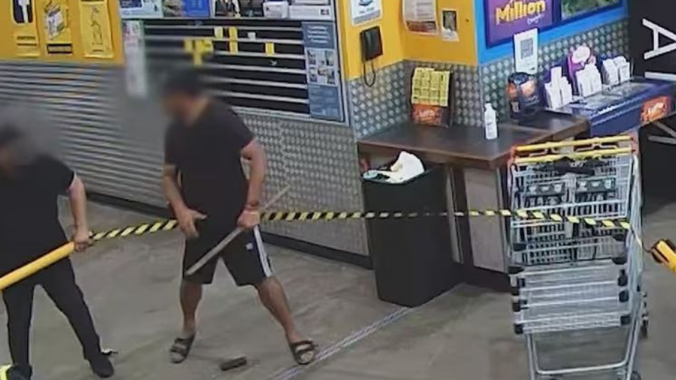 新西兰华人店铺半夜遭卡车破门！带走的东西太离谱，老板被气笑...（组图） - 15