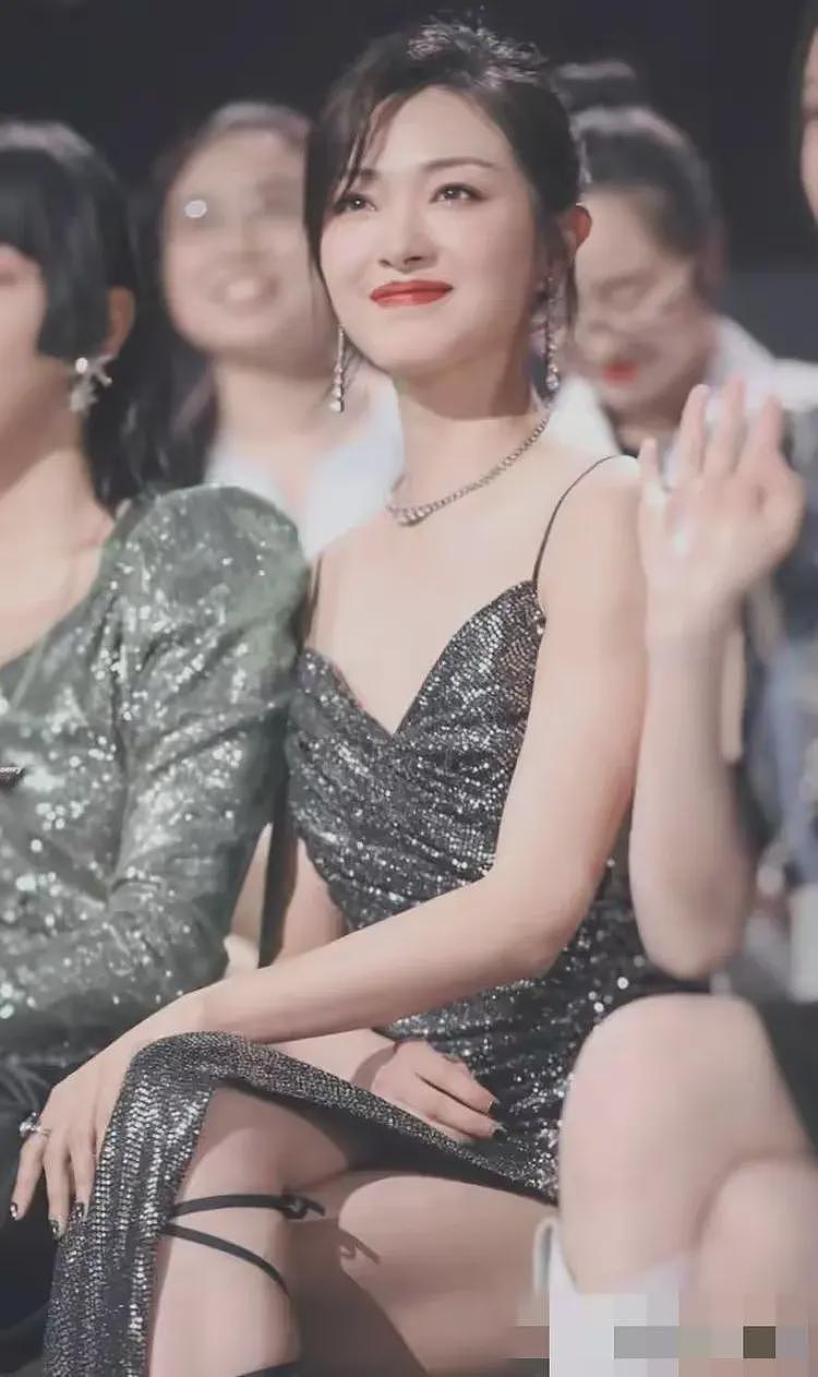 半露内裤、下乳全显？女明星玩转“诱惑”登峰造极！（组图） - 3