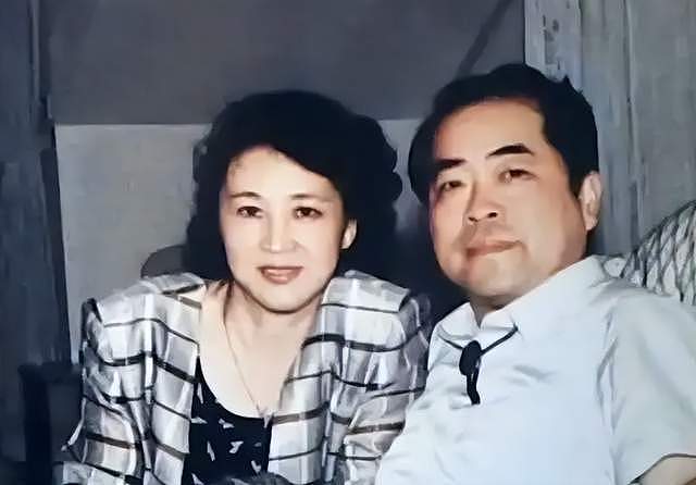 表面上德高望重，背地里却“玩得很花”，这些名人太令人意外了（组图） - 16
