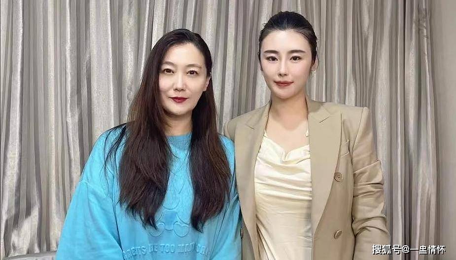歌手谭晶嫁大9岁芯片之父，生双胞胎女儿，48岁明显衰老（组图） - 1