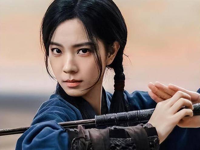 小花们的恋爱，主打一个“离经叛道”：求刺激还是为真爱？（组图） - 30