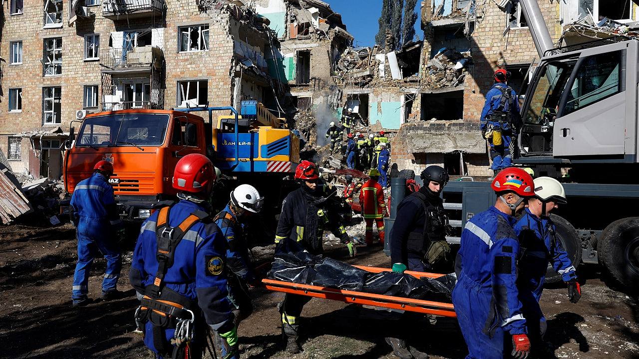 基辅遭大规模空袭，包含4儿童共15死，泽连斯基点名中国回应（组图） - 1