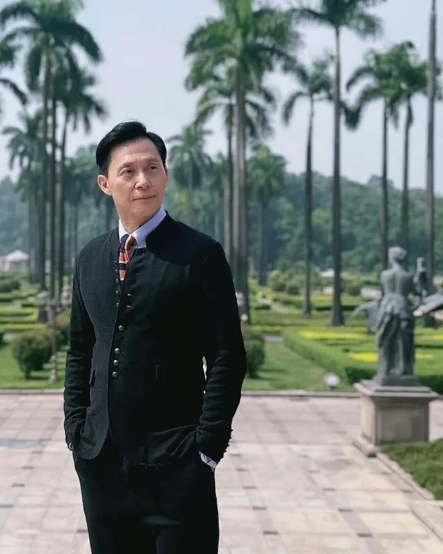 68岁“慕容复”张国强感慨：这个年纪还有工作，没被淘汰，多好（组图） - 7