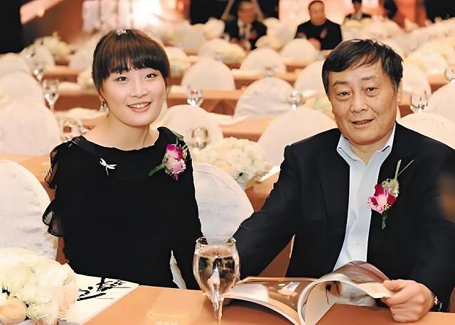 表面上德高望重，背地里却“玩得很花”，这些名人太令人意外了（组图） - 19
