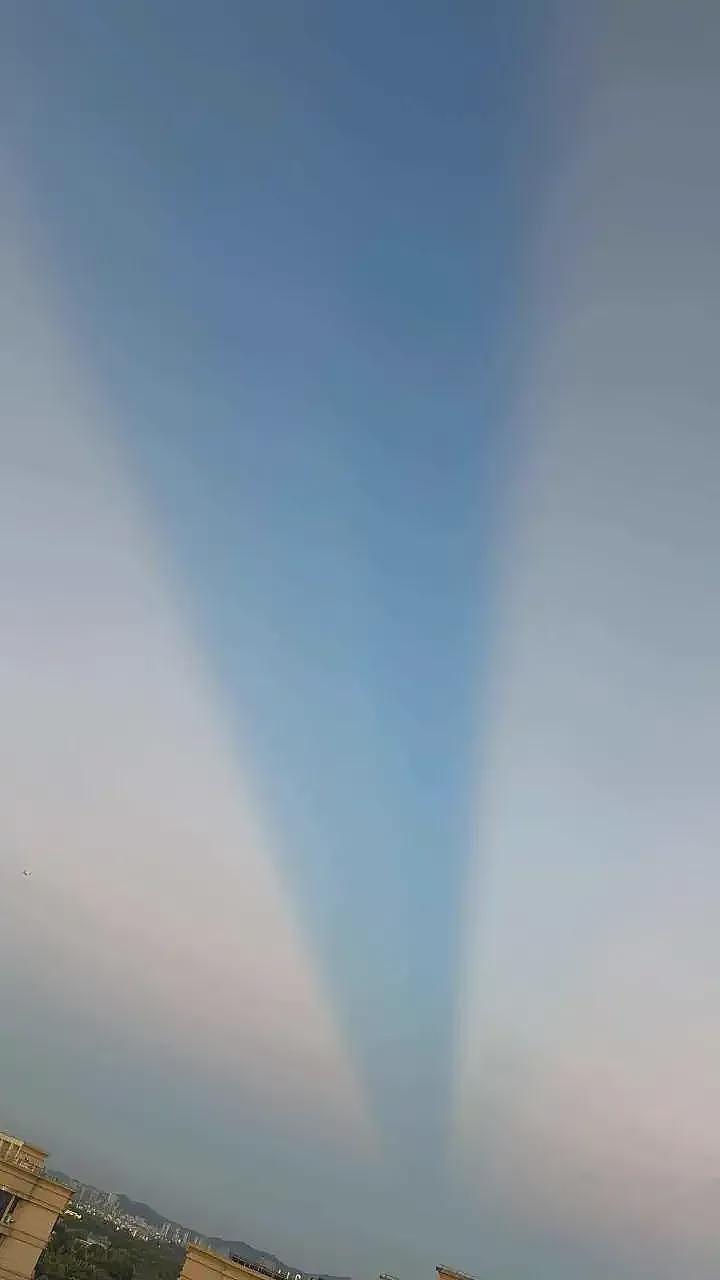 “这是传说中的鹊桥吗？“杭州上空这一幕看呆很多人（组图） - 2