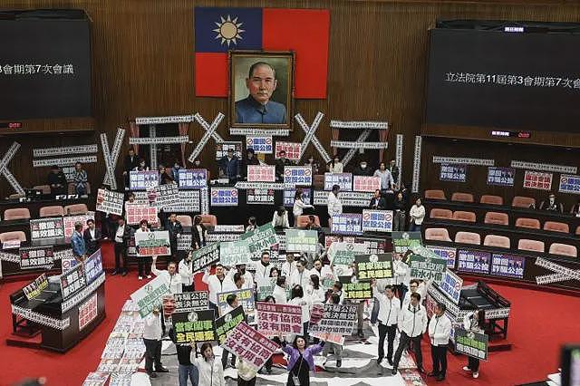 外媒：台湾大罢免后内阁改组，赖清德换人会换路线吗（组图） - 5