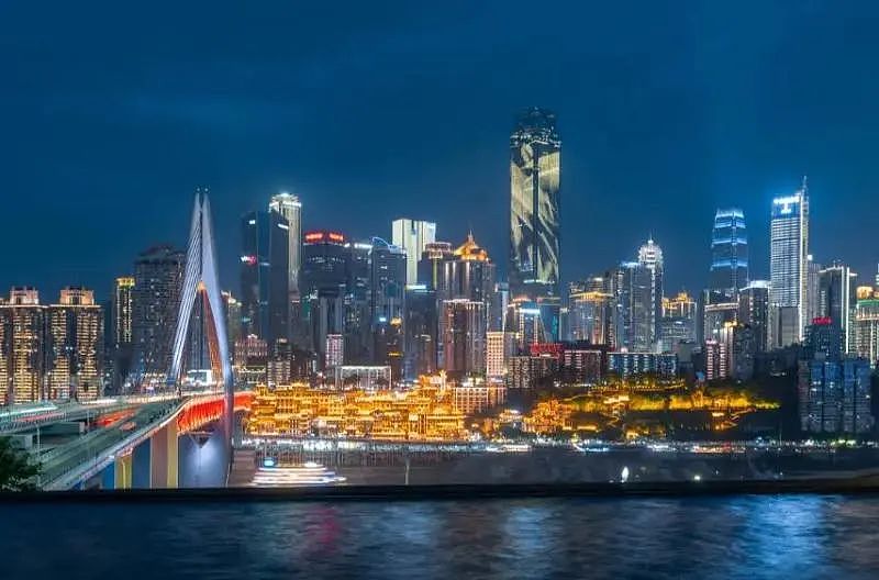 澳洲夫妇入住中国五星级酒店,泡澡泡一半,结果工作人员全冲进来,杯具了(组图) - 7