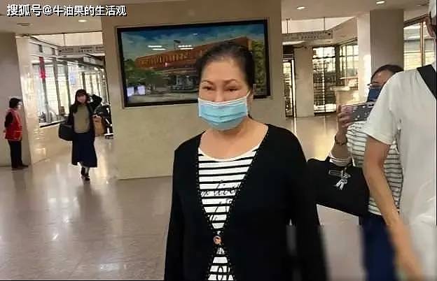 S妈起诉汪小菲，S妈就彻底不装了暴露野心（组图） - 1