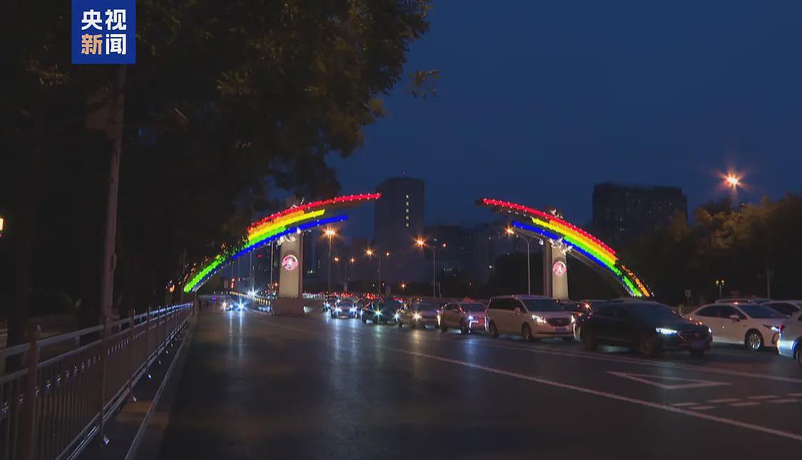 期待!北京将升挂23万面国旗红旗(组图) - 4