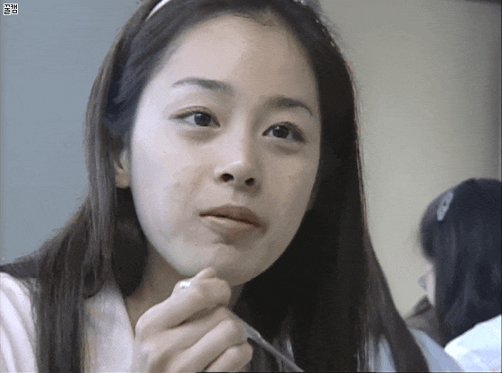 韩绝美女神上节目哭诉独自带2娃8年大崩溃?嫁亚洲性感男神却丧偶式育儿:他啥都不管只有我当恶人(组图) - 5
