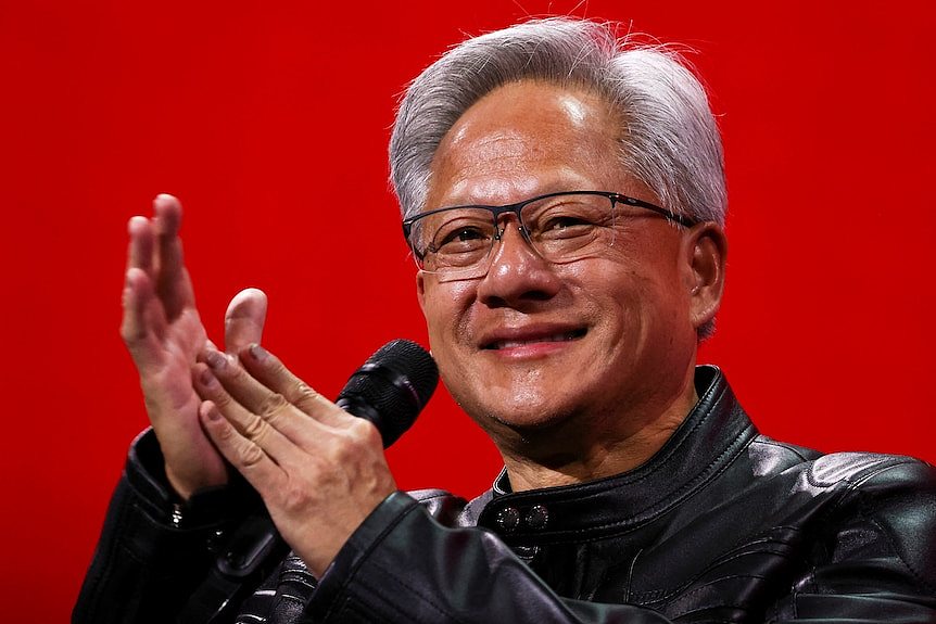 黄仁勋称开始与特朗普就向中国出售先进AI芯片一事展开谈判（图） - 1