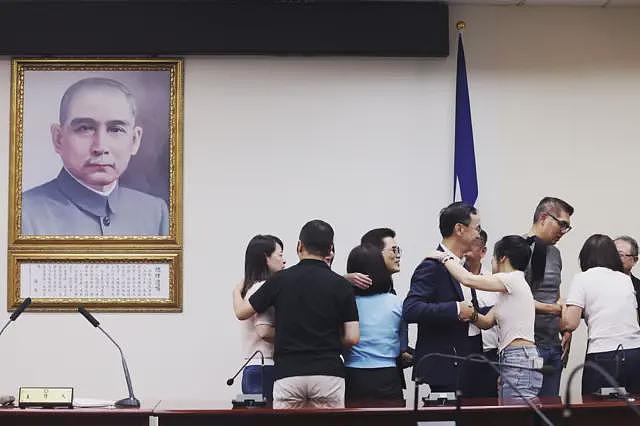 外媒：台湾大罢免后内阁改组，赖清德换人会换路线吗（组图） - 4