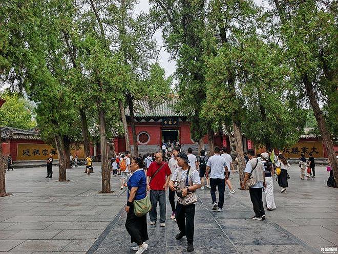 少林寺换方丈满一月:9990元的高价香不再推荐,数十名僧人离开(组图) - 6