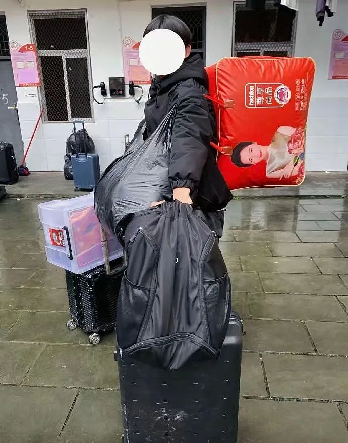 【爆笑】我想让暧昧对象送我15w的车,结果他送我15w包包?网友夺笋:你可长点心吧(组图) - 13