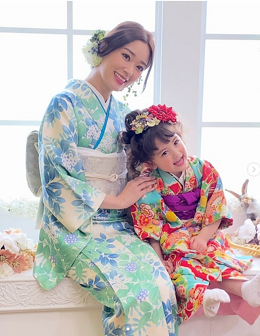 澳洲混血“大眼睛宝宝”意外走红！8岁长成真人版白雪公主，网友：又想骗我生女儿！（组图） - 32