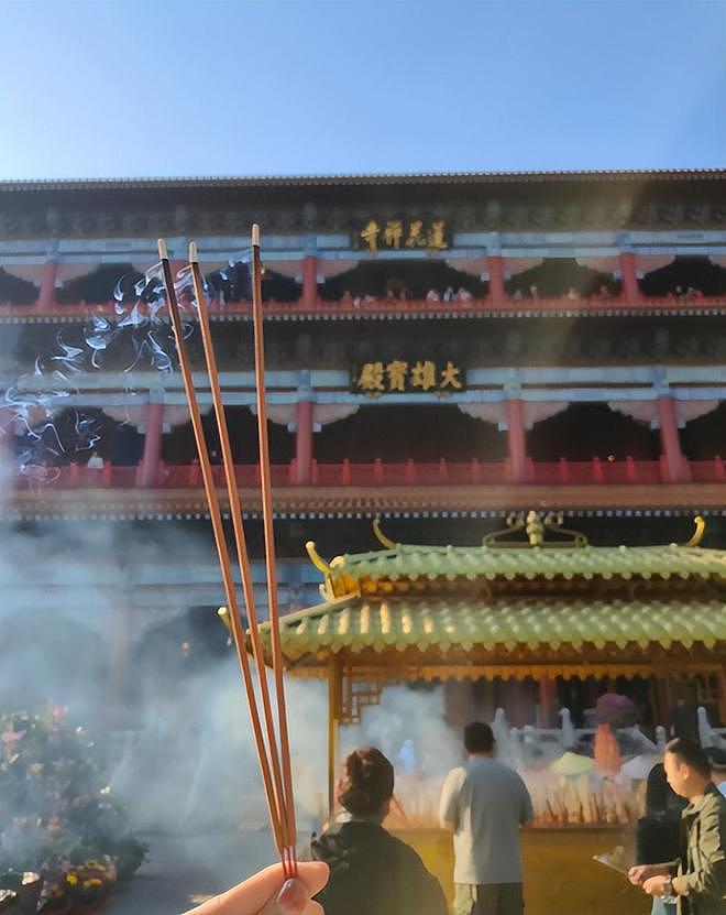 少林寺换住持32天:方丈室围挡拆除,高价香取消,数十名僧人离开(组图) - 5