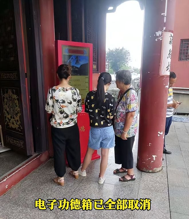 少林寺换住持32天:方丈室围挡拆除,高价香取消,数十名僧人离开(组图) - 6