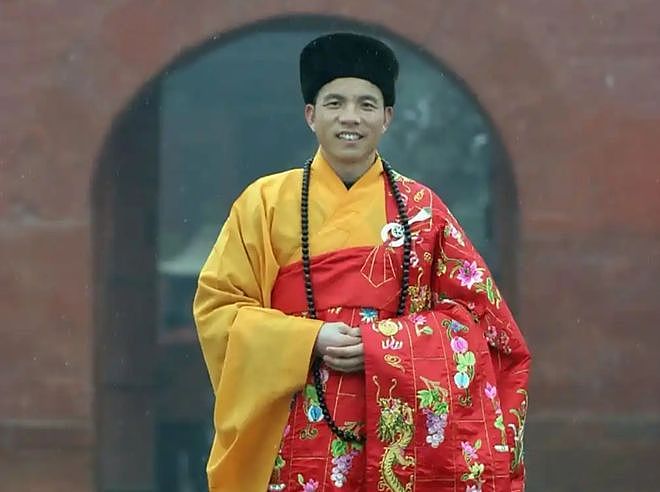 少林寺换住持32天:方丈室围挡拆除,高价香取消,数十名僧人离开(组图) - 1