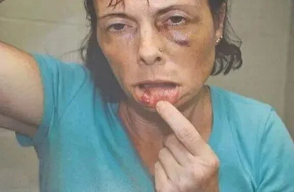 丈夫家暴20年，威胁杀娃，她举枪反杀！26万人请愿释放，成功了！（组图） - 7