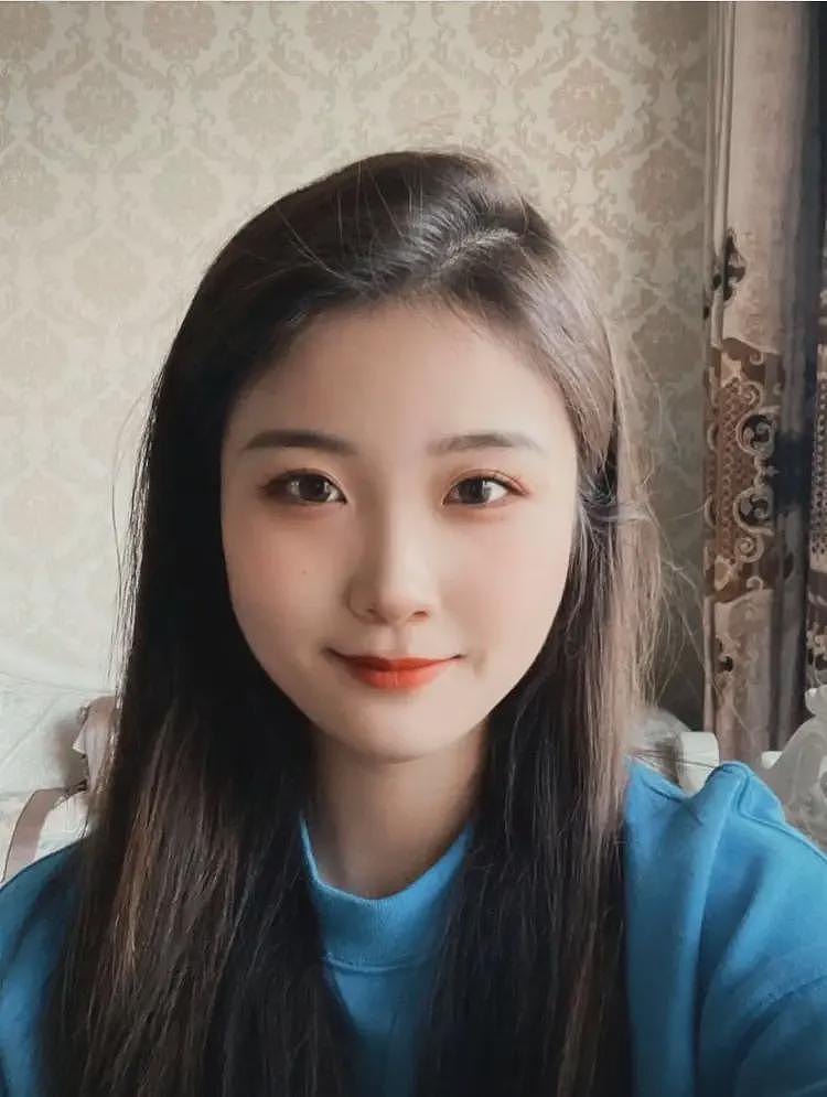 孟村女子丧礼更多画面：白色棺木，弟弟瘫倒在地，婆家写4个大字（组图） - 1