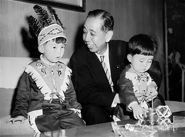 日本前首相确认出席九三阅兵，他儿子却为何跳出来反对？（组图） - 3