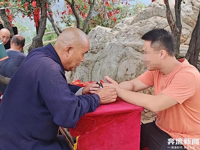 少林寺换住持32天:方丈室围挡拆除,高价香取消,数十名僧人离开(组图) - 12