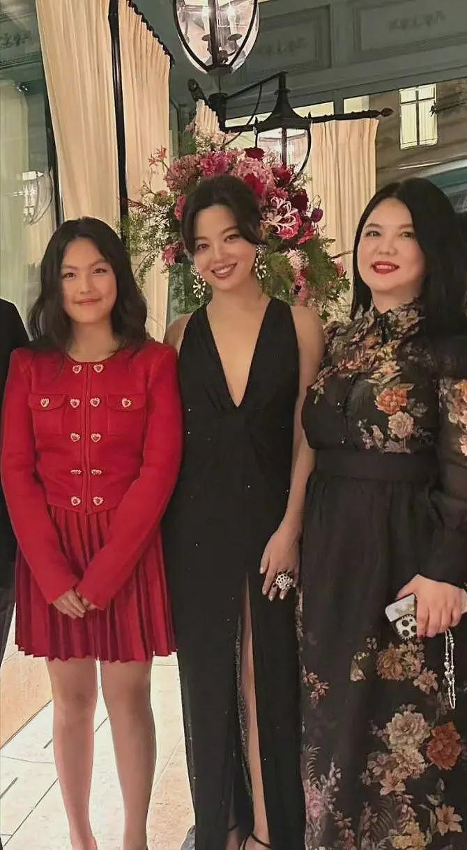 李湘有儿子风波升级，知情人曝更多内幕，疑合影被扒（组图） - 6