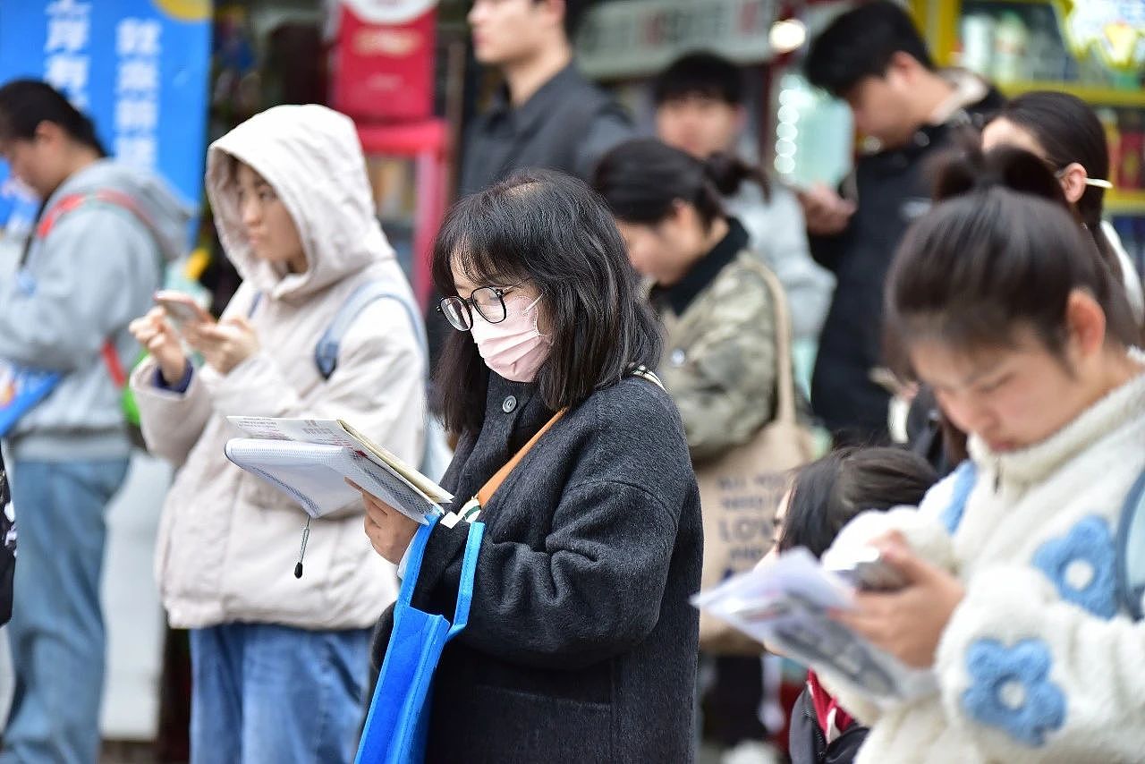 上千万人抢着上岸，他们却主动“下岸”（组图） - 10