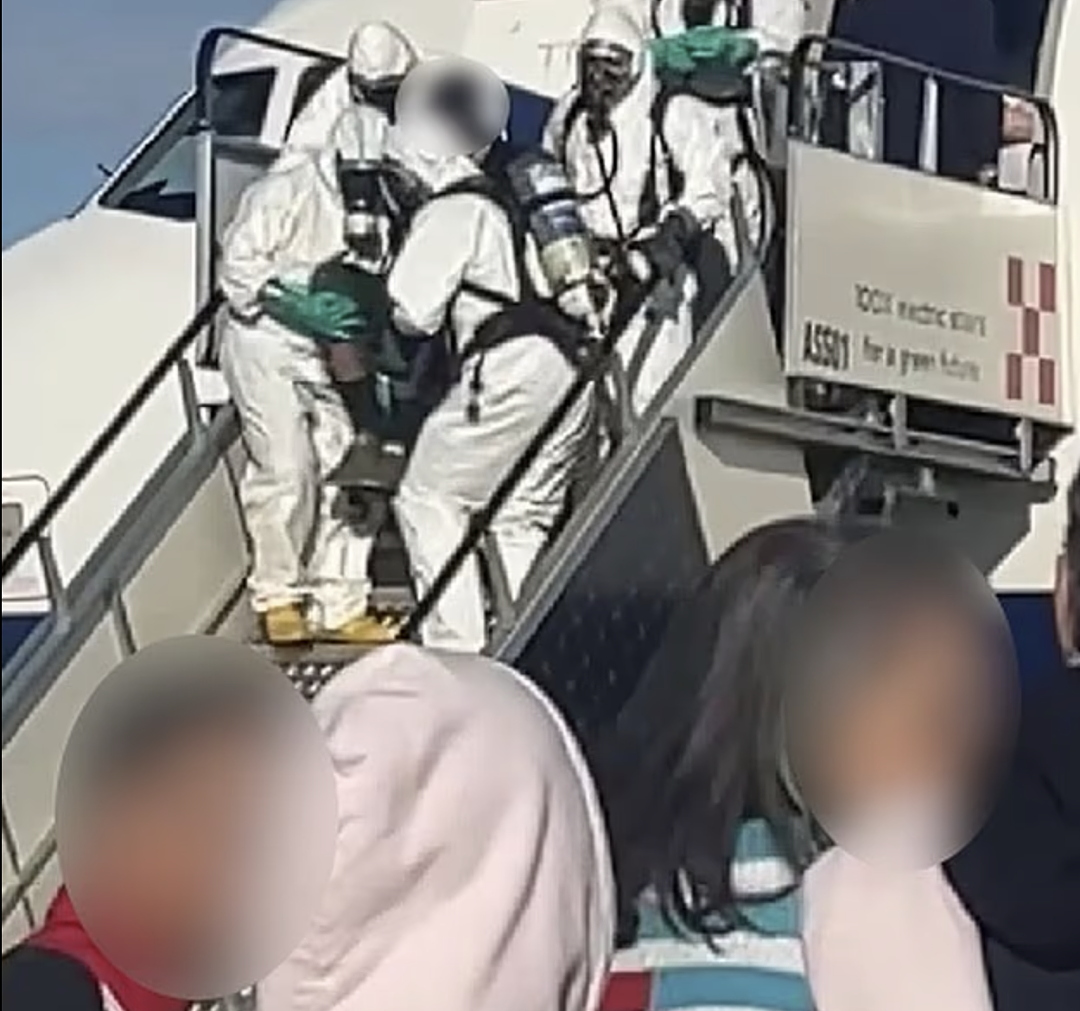 惊悚！2架客机万尺高空“相撞”！航班突发“神秘病情”，乘客接连倒下，紧急迫降（组图） - 10