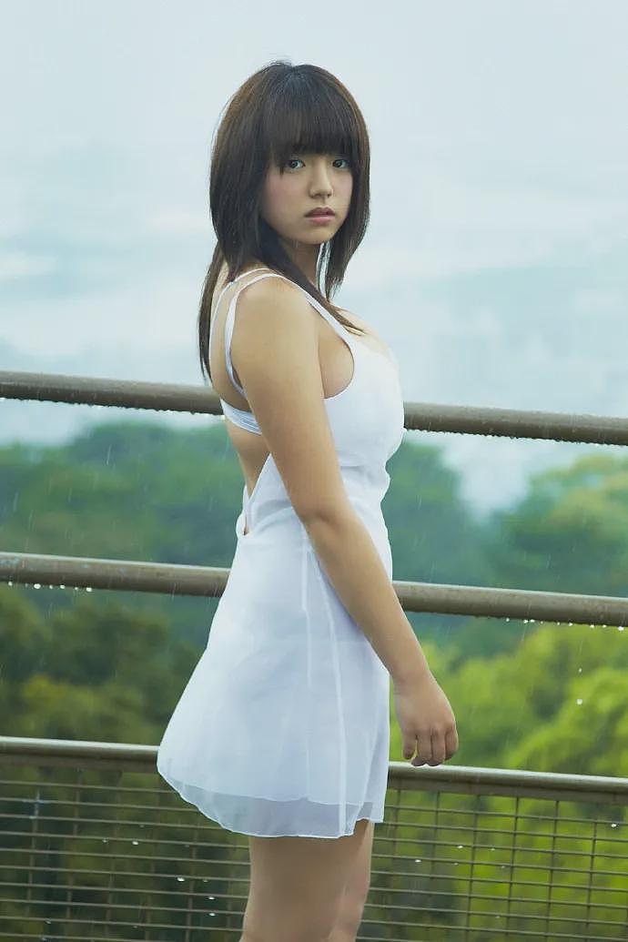 【美女】15岁女孩“发育过猛”，身材太傲人，网友感慨：天生丽质难自弃（组图） - 6