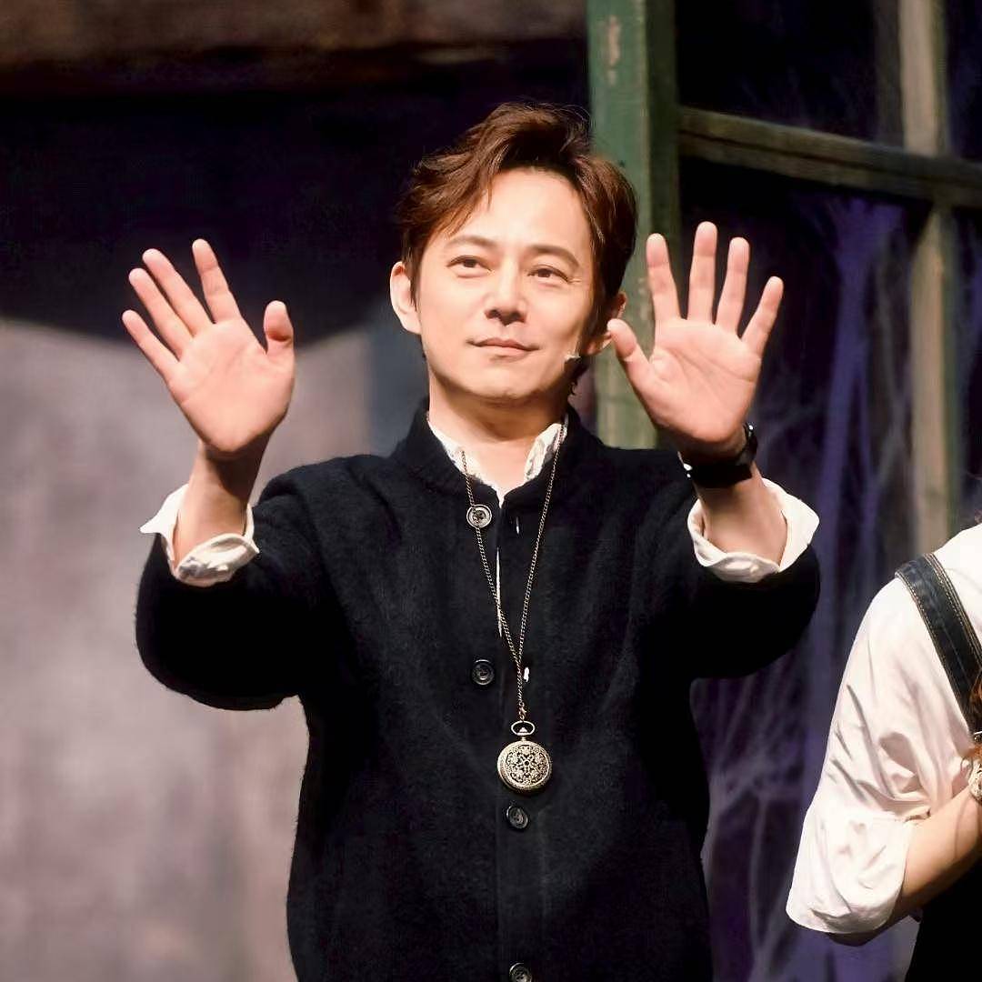 性取向成谜,官媒怒斥,被保姆举报?51岁何炅,不需要再证明什么(组图) - 7