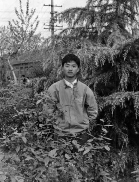 刘强东回老家，凌晨1点喝到脸通红，穿拖鞋做鬼脸，乡亲帮洗房子（组图） - 14