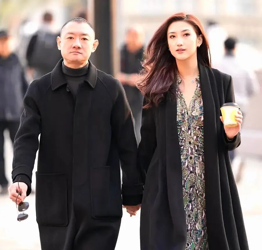 那个让李钰穿着婚纱下葬的男人，又再婚了，新娘是95后留学生…（组图） - 10