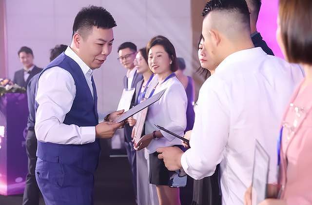 杭州富豪付君锐去世,年仅39岁,原因与压力有关,5天前还曾露面(组图) - 15