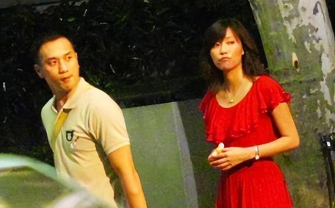 徐静蕾黄立行罕见同框，两人举止亲密，相恋15年，不结婚也没孩子（组图） - 15