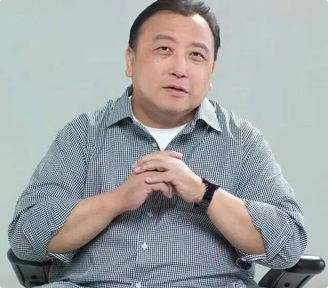 白天陪玩,晚上陪睡不算什么,继岳云鹏事件后,王晶导演又爆大料(组图) - 5