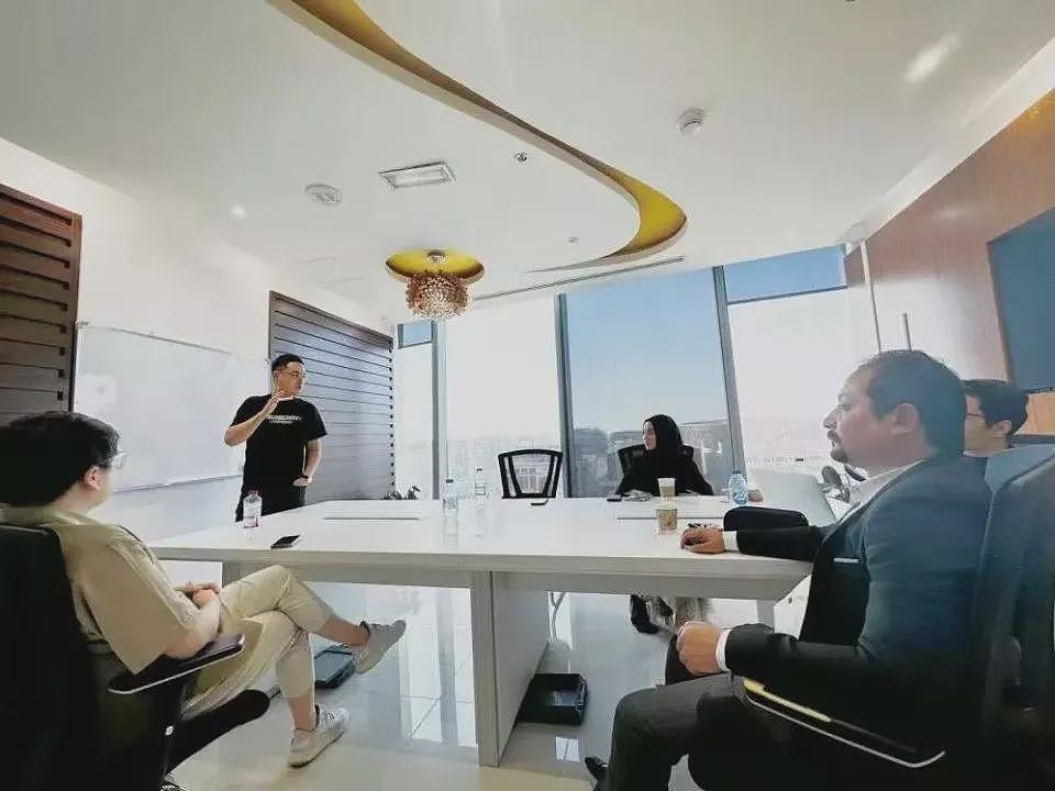 我在中东做团播，一场就能赚百万（组图） - 12