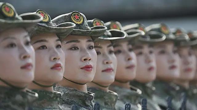 坦克、旅游业与作秀：为什么金正恩与普京要赴北京？（组图） - 1