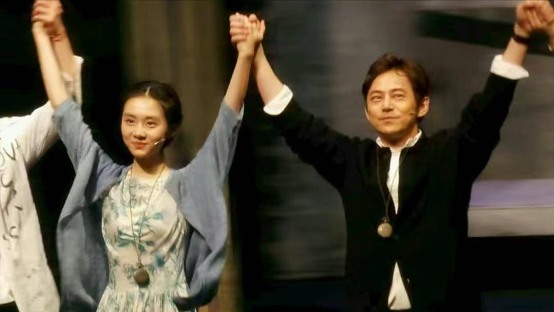 性取向成谜,官媒怒斥,被保姆举报?51岁何炅,不需要再证明什么(组图) - 15