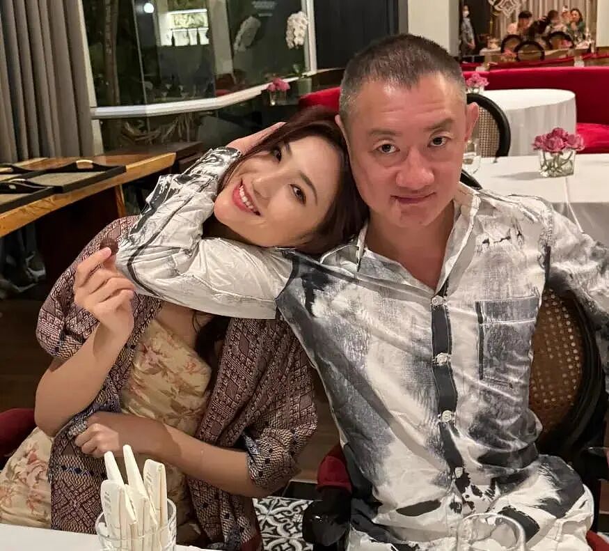 那个让李钰穿着婚纱下葬的男人，又再婚了，新娘是95后留学生…（组图） - 22