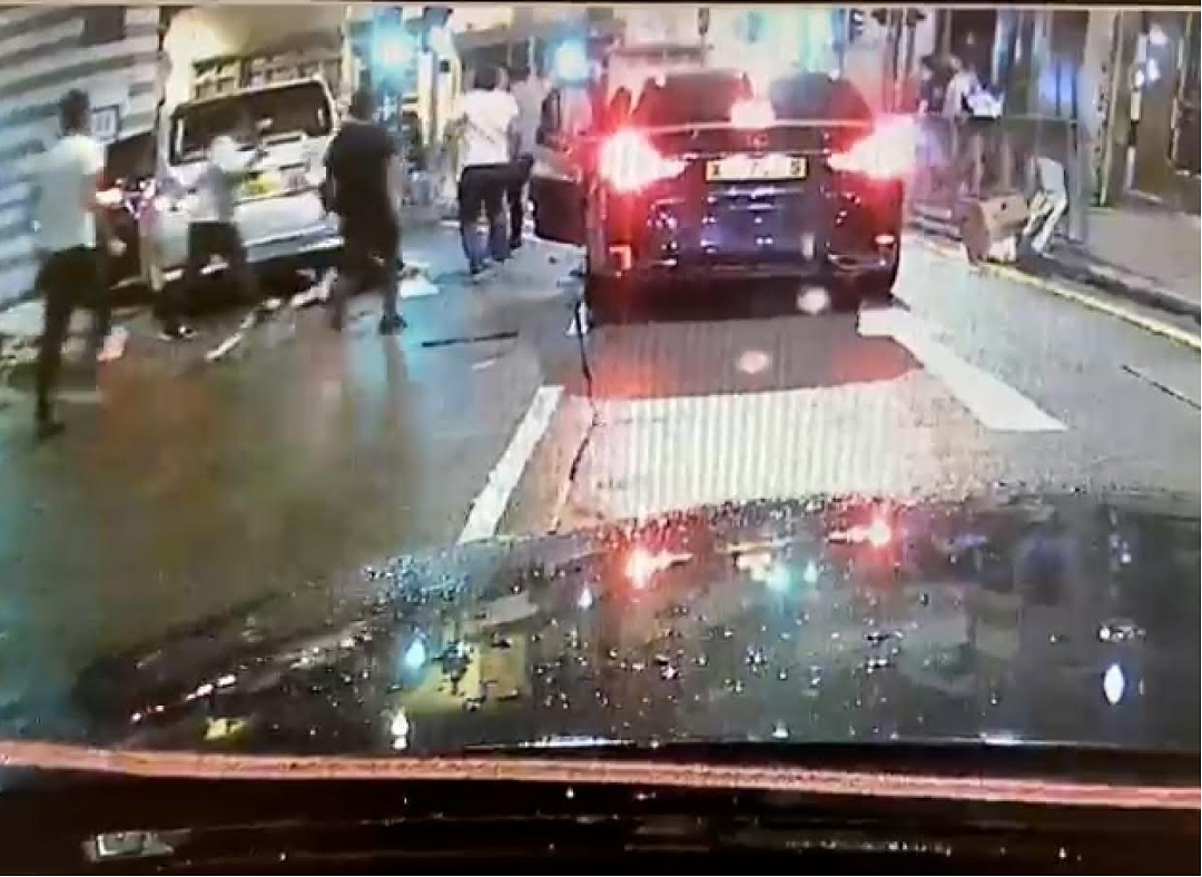洗钱396亿！香港黑老大被抓，戴金丝眼镜穿西装，开信托公司洗钱…（组图） - 8