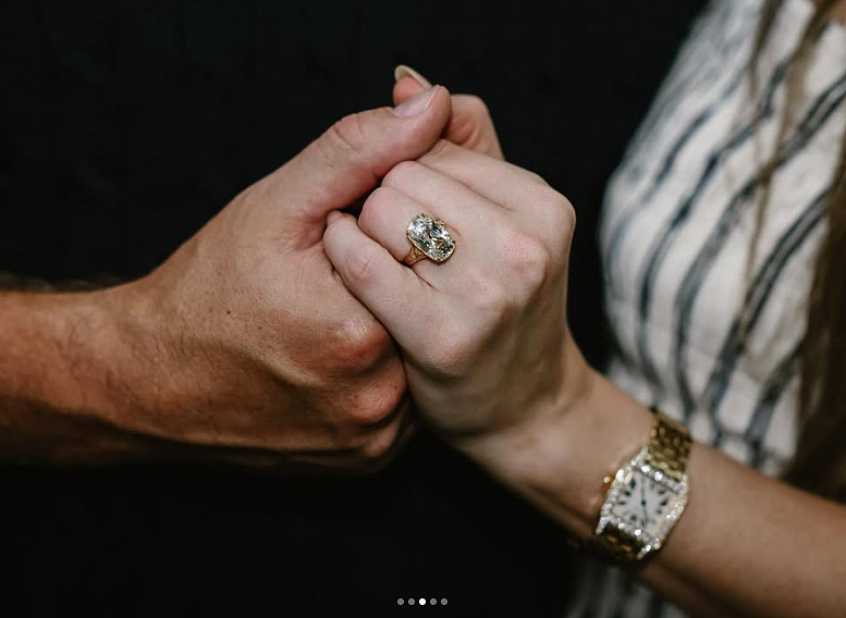 “欢迎来办婚礼！”泰勒·斯威夫特官宣订婚，新西兰总理热情邀约！未婚夫开玩笑要护照（组图） - 6