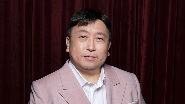 白天陪玩,晚上陪睡不算什么,继岳云鹏事件后,王晶导演又爆大料(组图) - 10