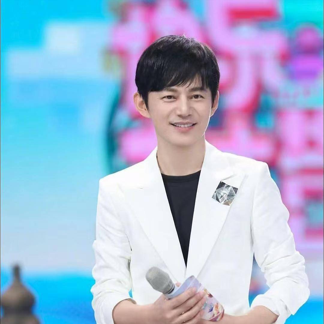 性取向成谜,官媒怒斥,被保姆举报?51岁何炅,不需要再证明什么(组图) - 17