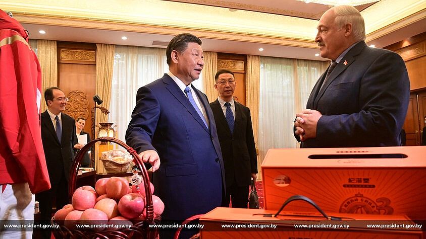 上合峰会卢卡申科第16度访华，形容中国强则白罗斯强（组图） - 2