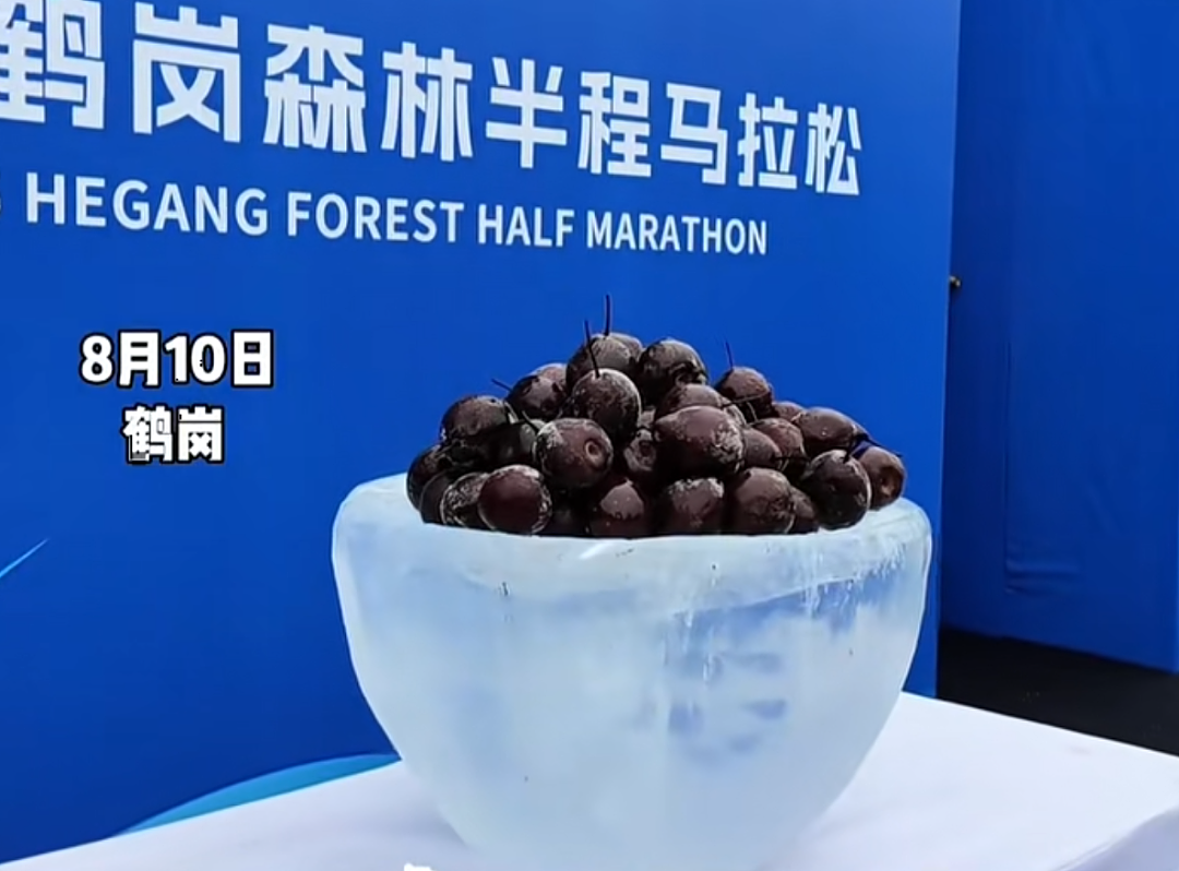 花100块把马拉松吃成喜家德和东北烧烤流水席，“2万一套房”的“东北小瑞士”成中产性价比度假胜地了？（组图） - 3