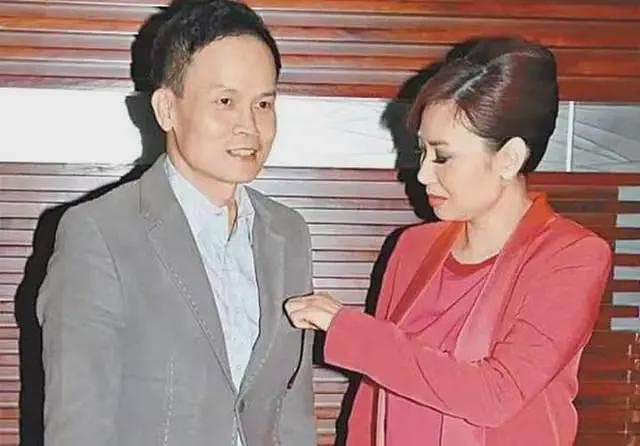 63岁邝美云献唱2025港姐决赛，气质碾压冠军，看不见白头发疑染发（组图） - 23