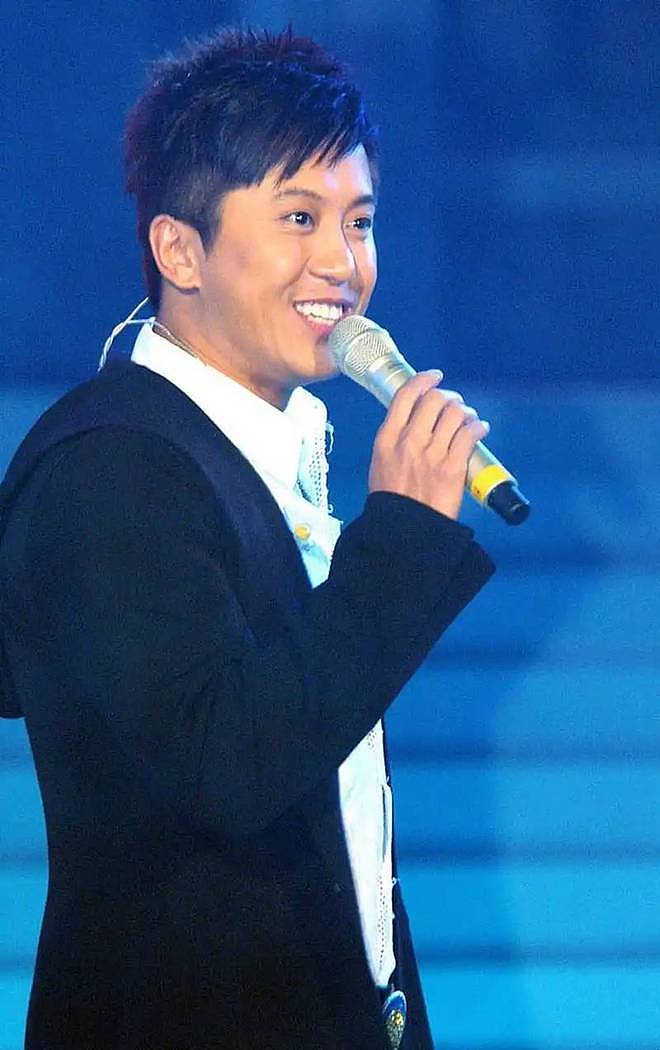 顶流歌手、8次登上春晚，却沦为走穴歌手的毛宁，给大家敲响警钟（组图） - 4