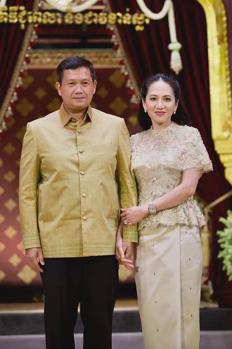 “苦情”首相白了头,柬埔寨首相夫人碧占莫妮走向台前(组图) - 2